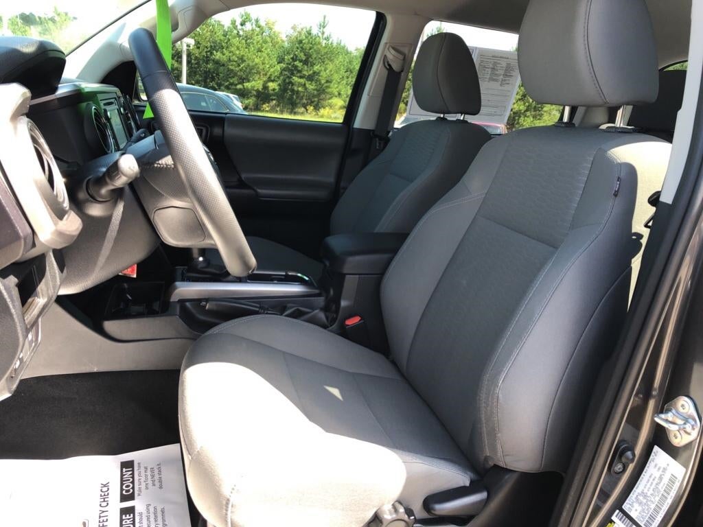 2018 Toyota Tacoma SR5 3TMAZ5CN9JM058105