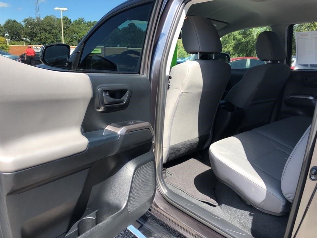 2018 Toyota Tacoma SR5 3TMAZ5CN9JM058105