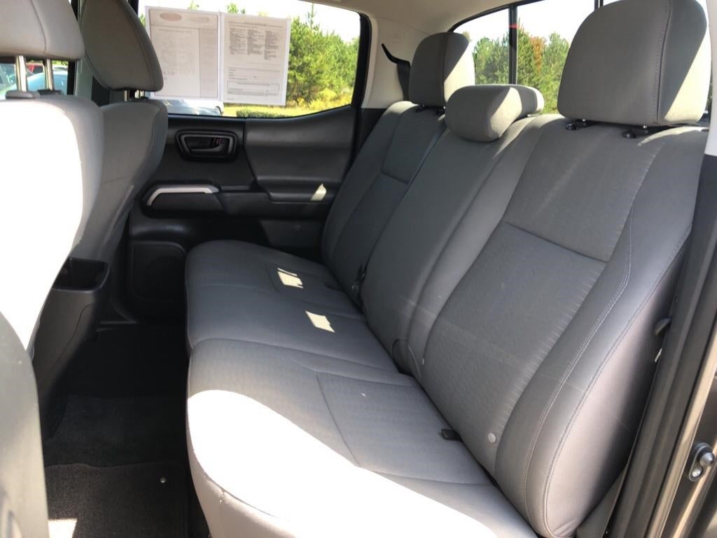 2018 Toyota Tacoma SR5 3TMAZ5CN9JM058105