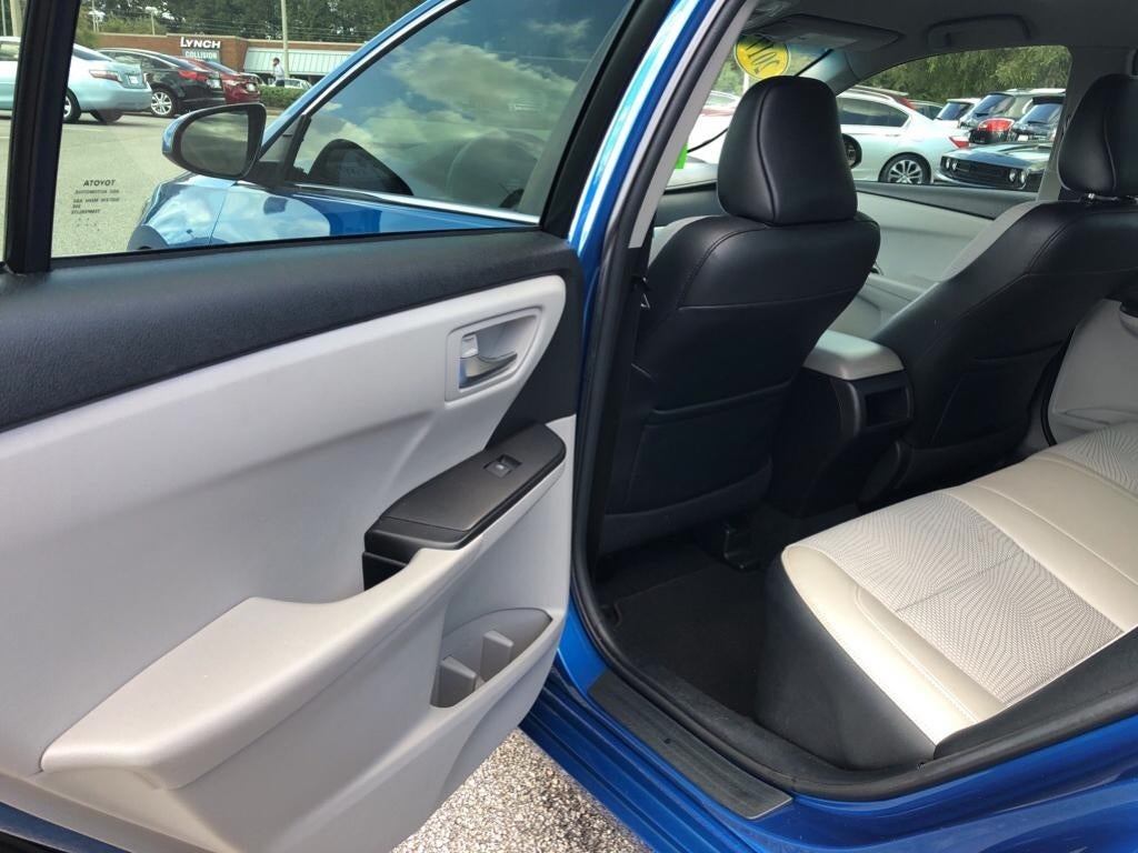 2017 Toyota Camry SE