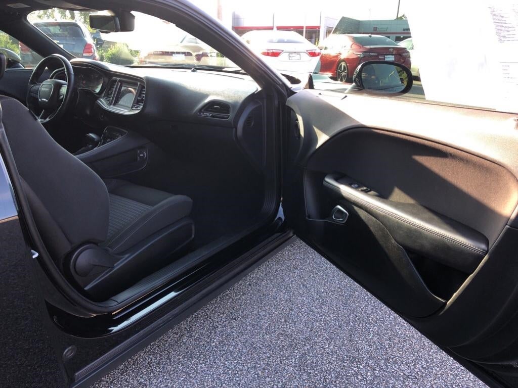 2019 Dodge Challenger SXT 2C3CDZAGXKH739672