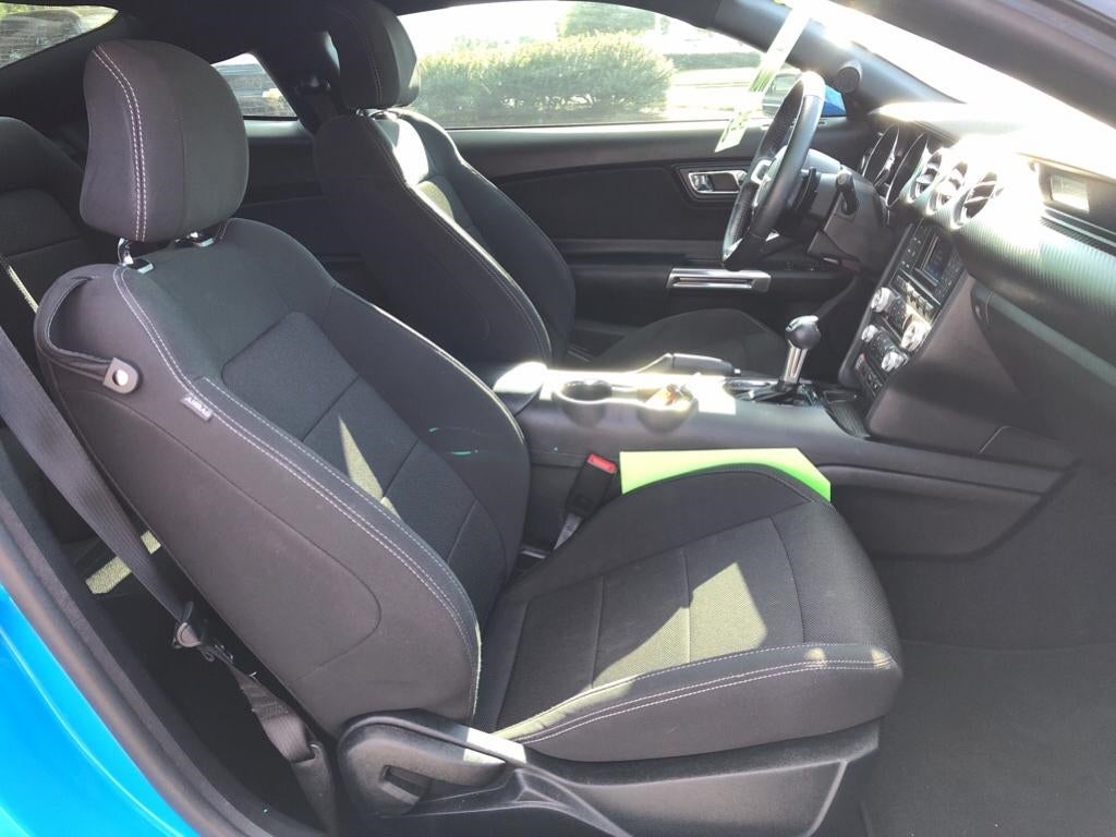 2017 Ford Mustang V6