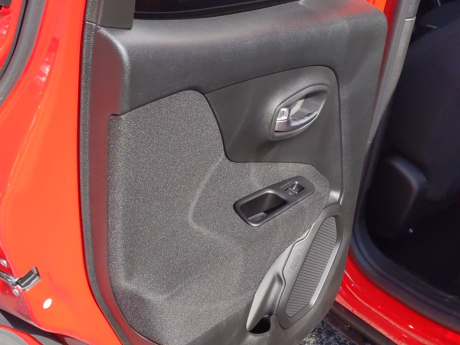 2020 Jeep Renegade RENEGADE LATITUDE FWD