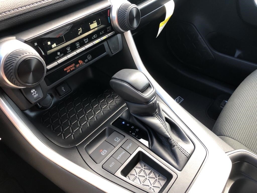 2021 Toyota RAV4 LE 2T3H1RFV4MW105648