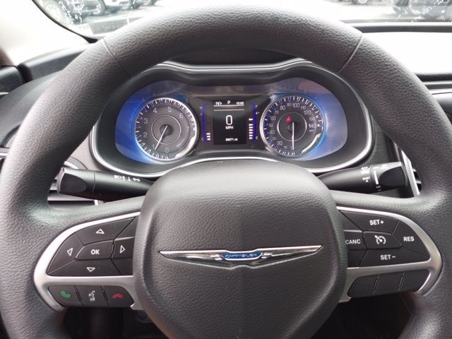 2016 Chrysler 200 Limited FWD