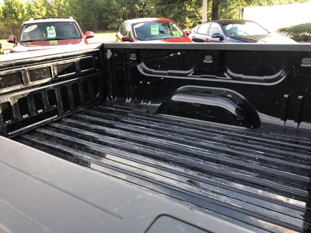 2018 Chevrolet Silverado LT 3GCUKRECXJG509321