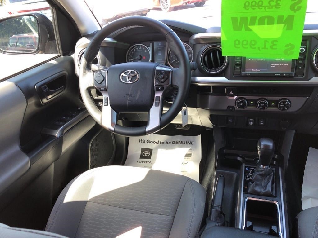 2018 Toyota Tacoma SR5 3TMAZ5CN9JM058105