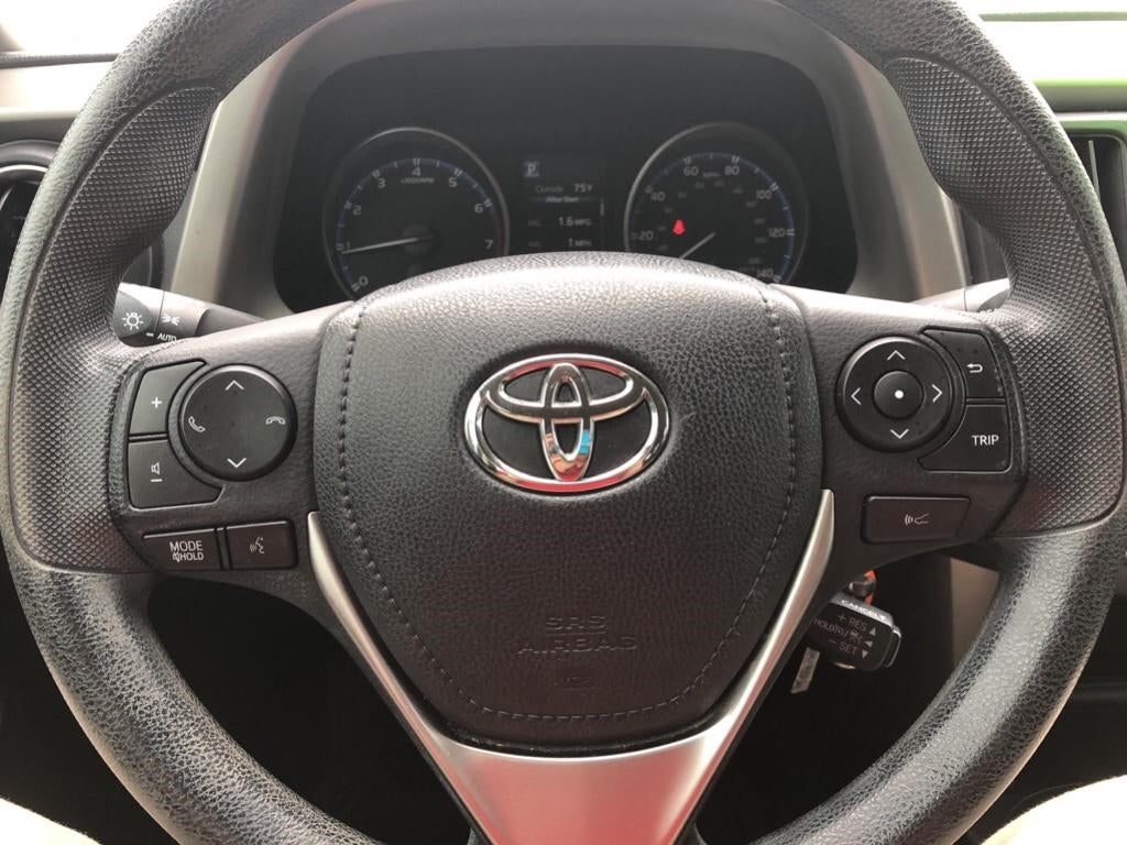 2017 Toyota RAV4 LE 2T3ZFREV5HW345689
