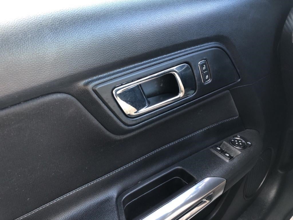 2017 Ford Mustang V6