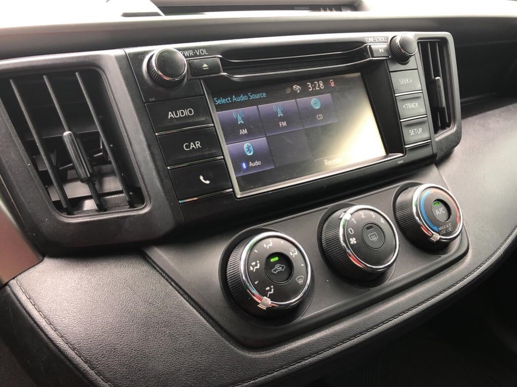 2017 Toyota RAV4 LE 2T3ZFREV5HW345689