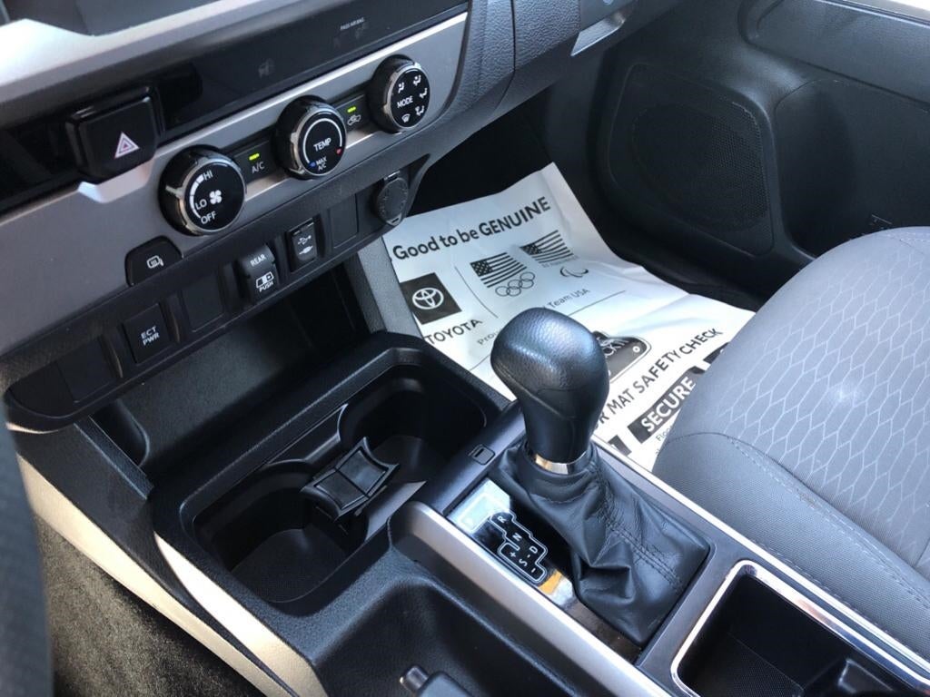 2018 Toyota Tacoma SR5 3TMAZ5CN9JM058105