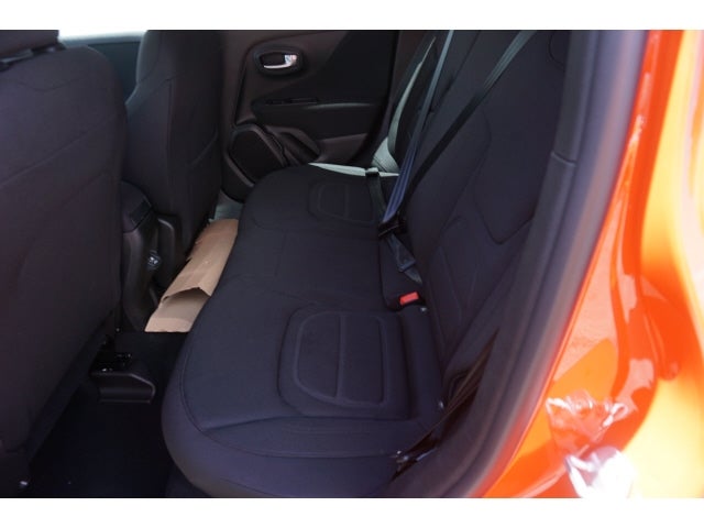 2020 Jeep Renegade RENEGADE LATITUDE FWD