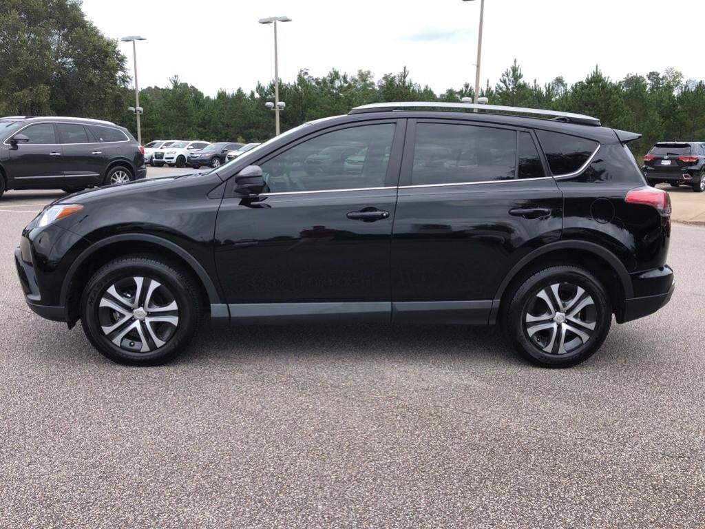 2017 Toyota RAV4 LE 2T3ZFREV5HW345689