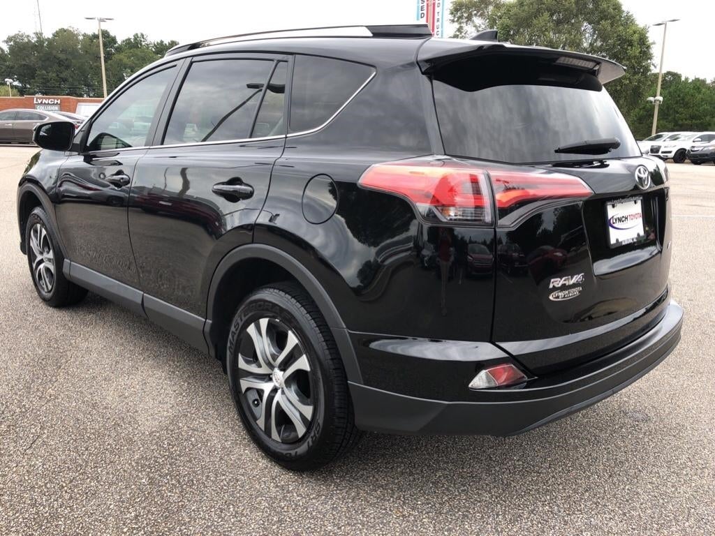 2017 Toyota RAV4 LE 2T3ZFREV5HW345689