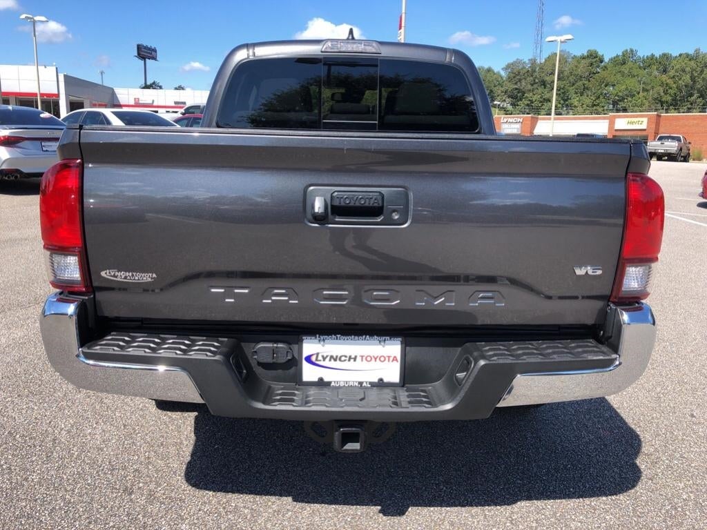 2018 Toyota Tacoma SR5 3TMAZ5CN9JM058105