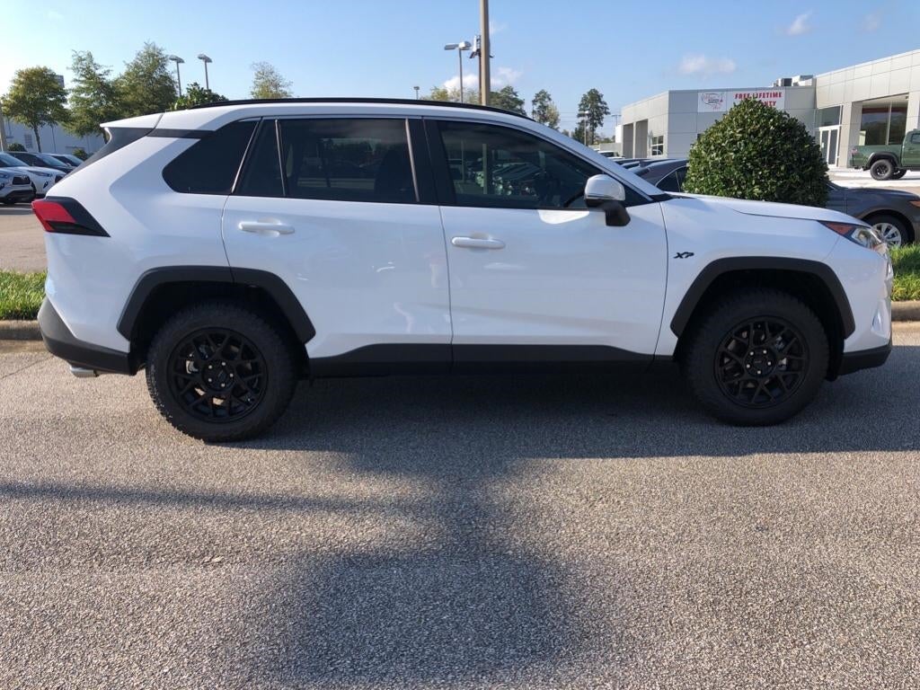 2020 Toyota RAV4 XLE 2T3W1RFVXLC083050