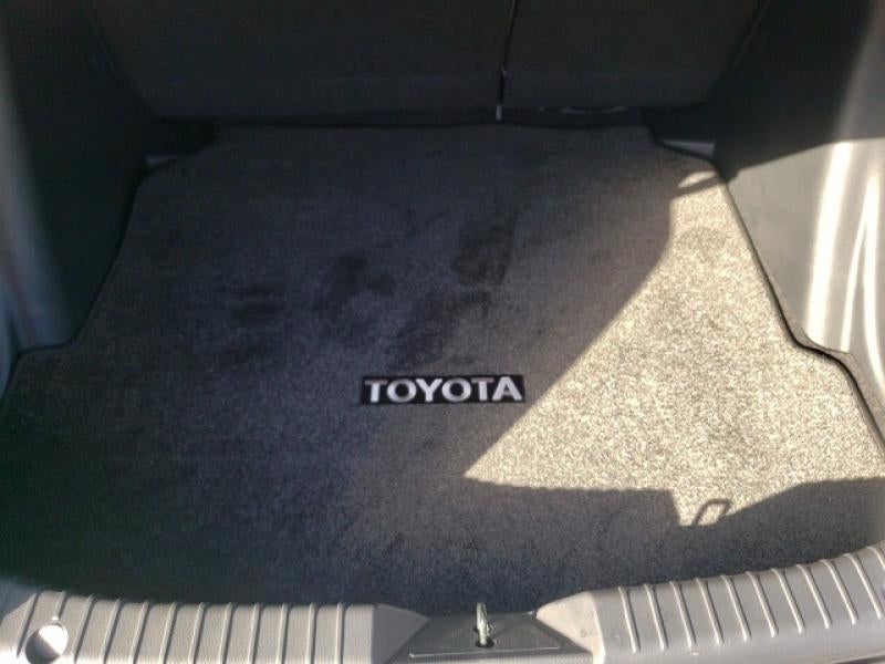 2020 Toyota Yaris LE 3MYDLBYV5LY712486