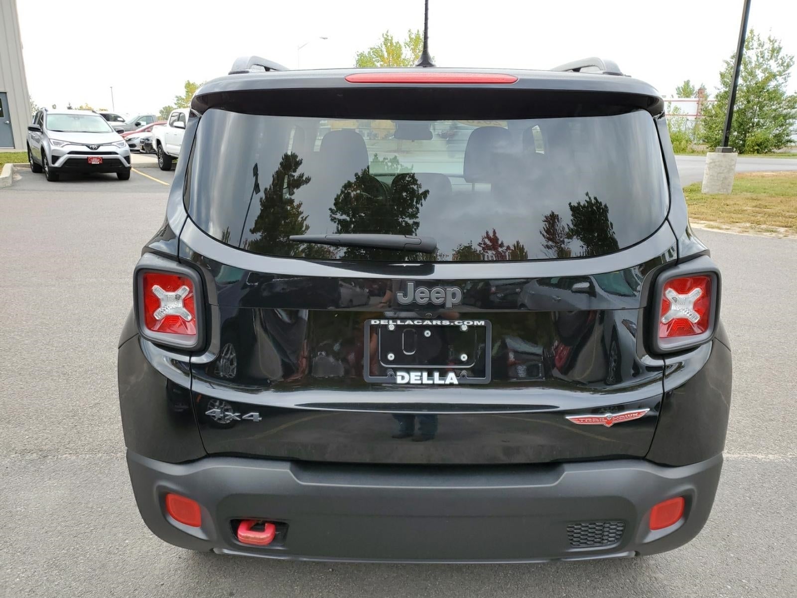 2016 Jeep Renegade 4WD 4dr Trailhawk