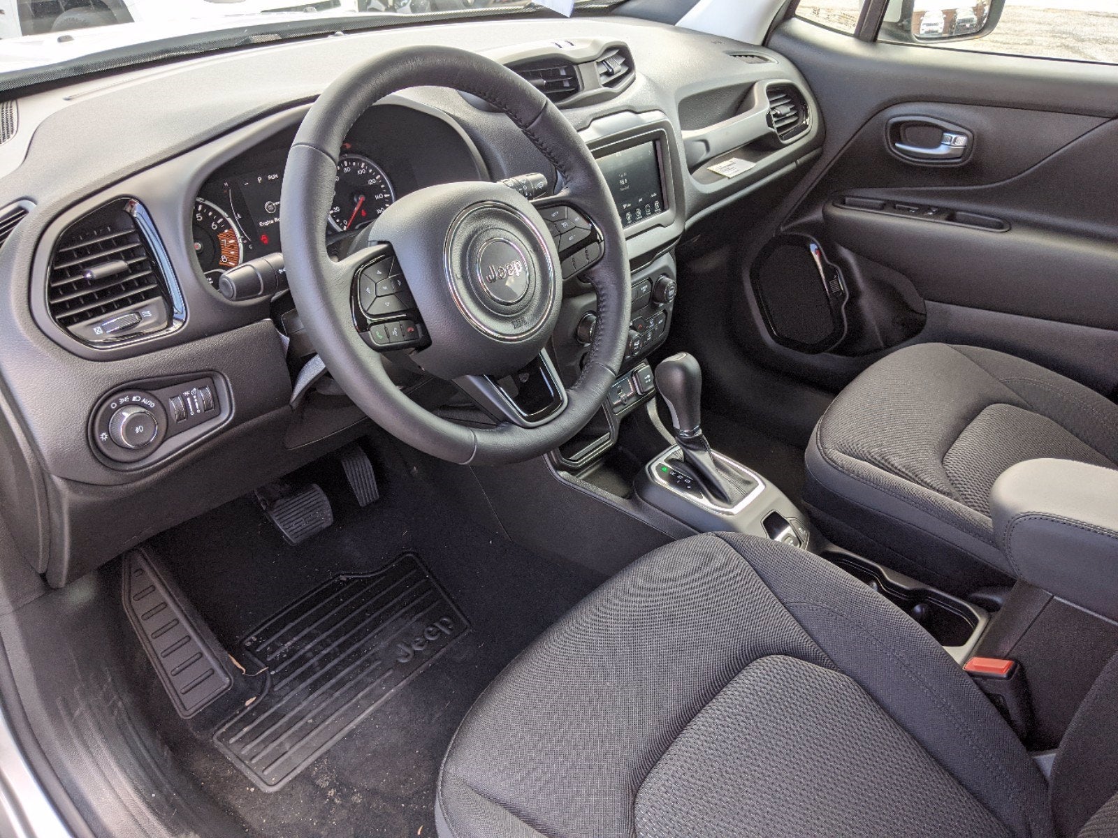 2020 Jeep Renegade RENEGADE ALTITUDE FWD